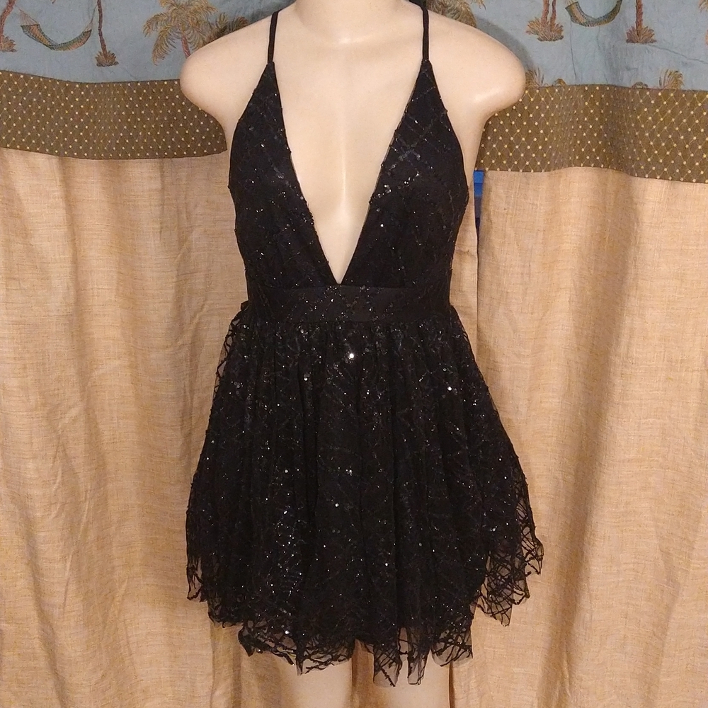 **Plunge V line Sexy Black Luxxel Dress Size Small** - Picture 3 of 8